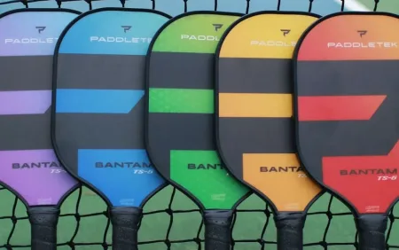 Vật liệu vợt pickleball: mặt carbon, fiberglass, lõi polymer và foam